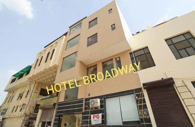 Hotel Broadway Yeni Delhi Dış mekan fotoğraf